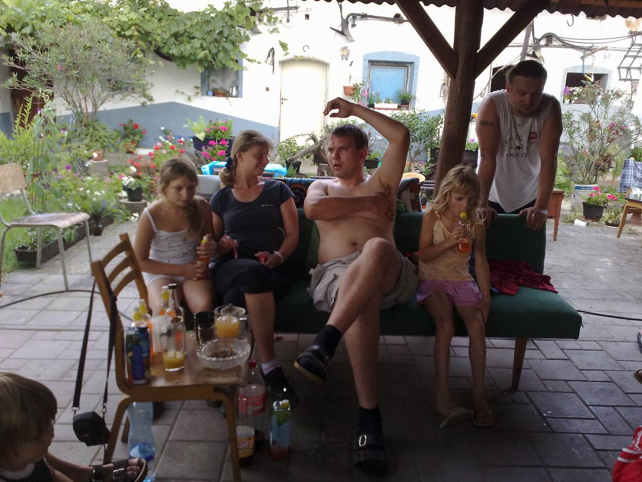 Jitka Válková,holky,Tomáš J.,Michal.jpg