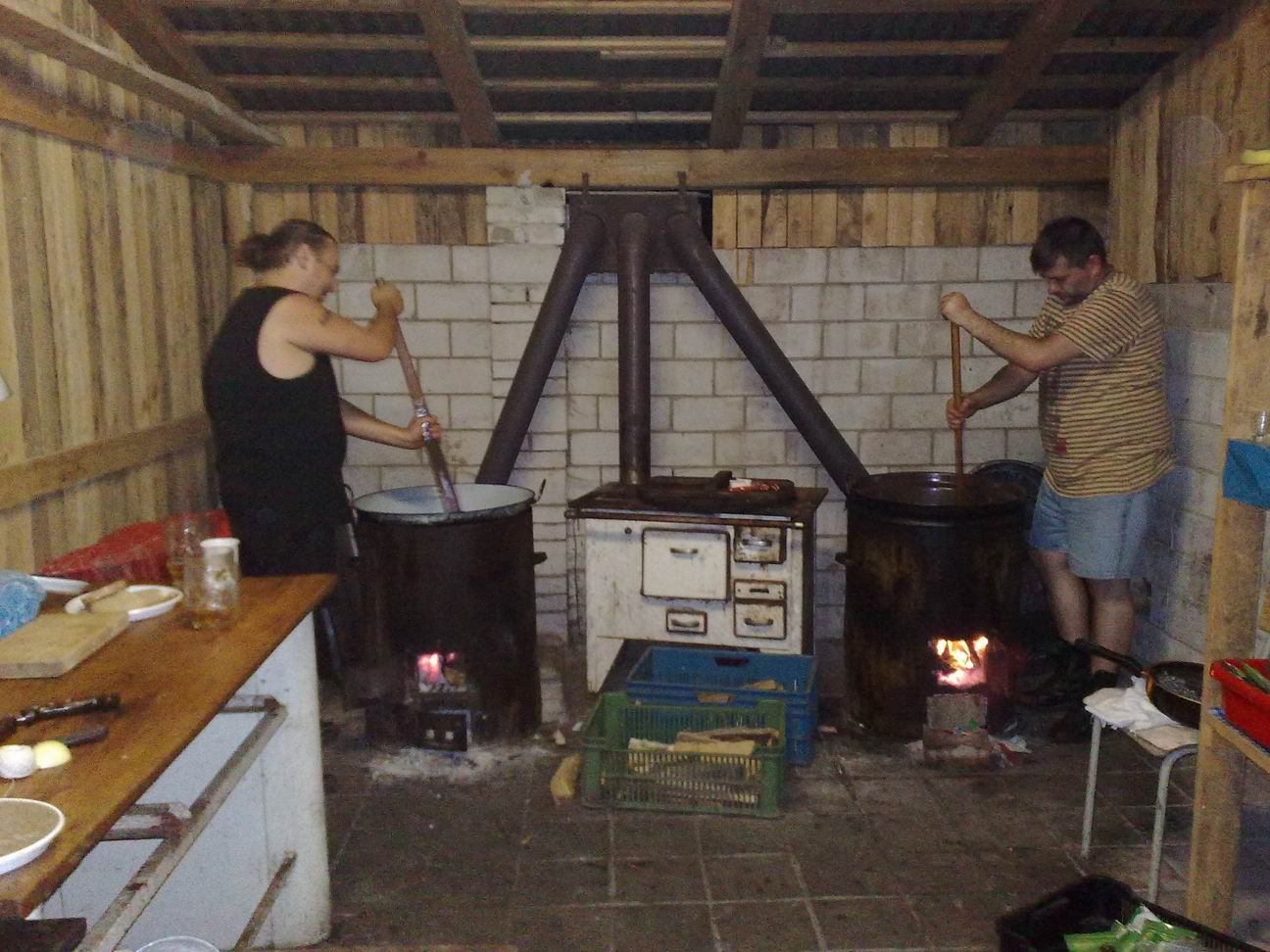 Michal a Karel u sádla.jpg
